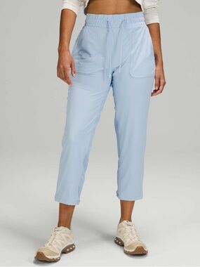 Lululemon Beyond the Studio Crop lined, 12